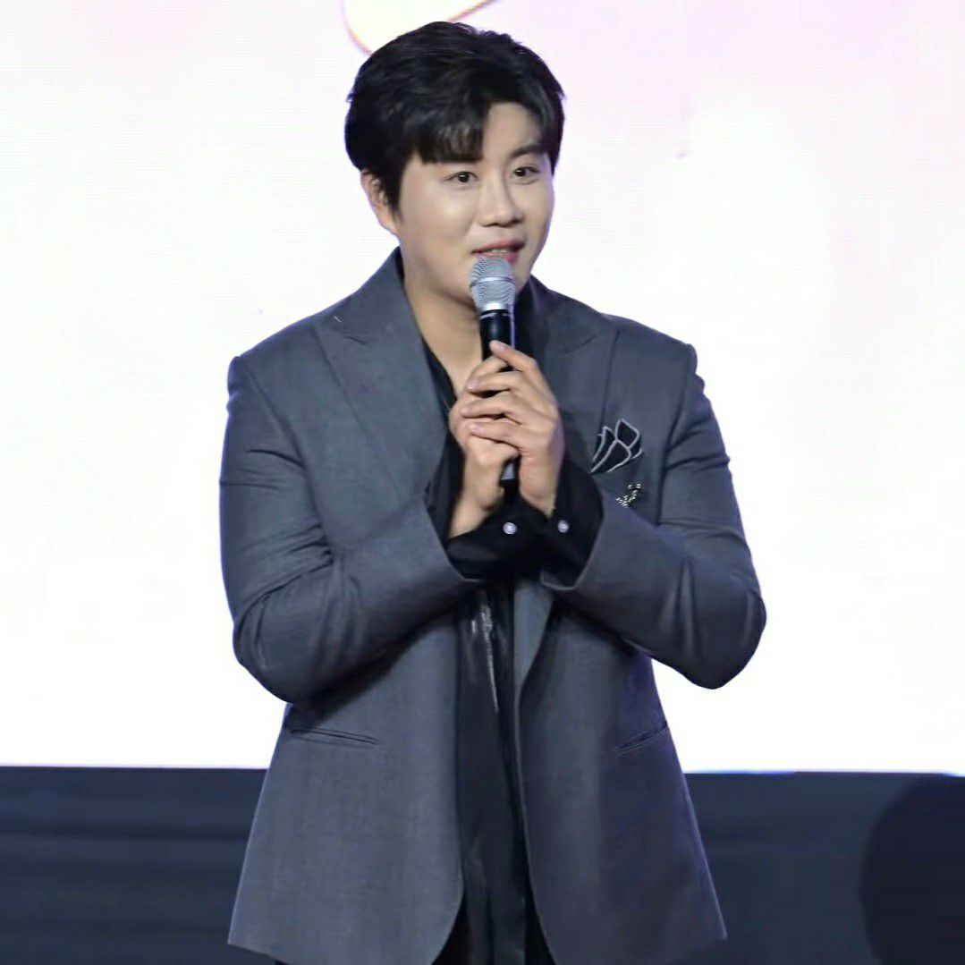 Behind-the-scenes cut of Jin Haesung