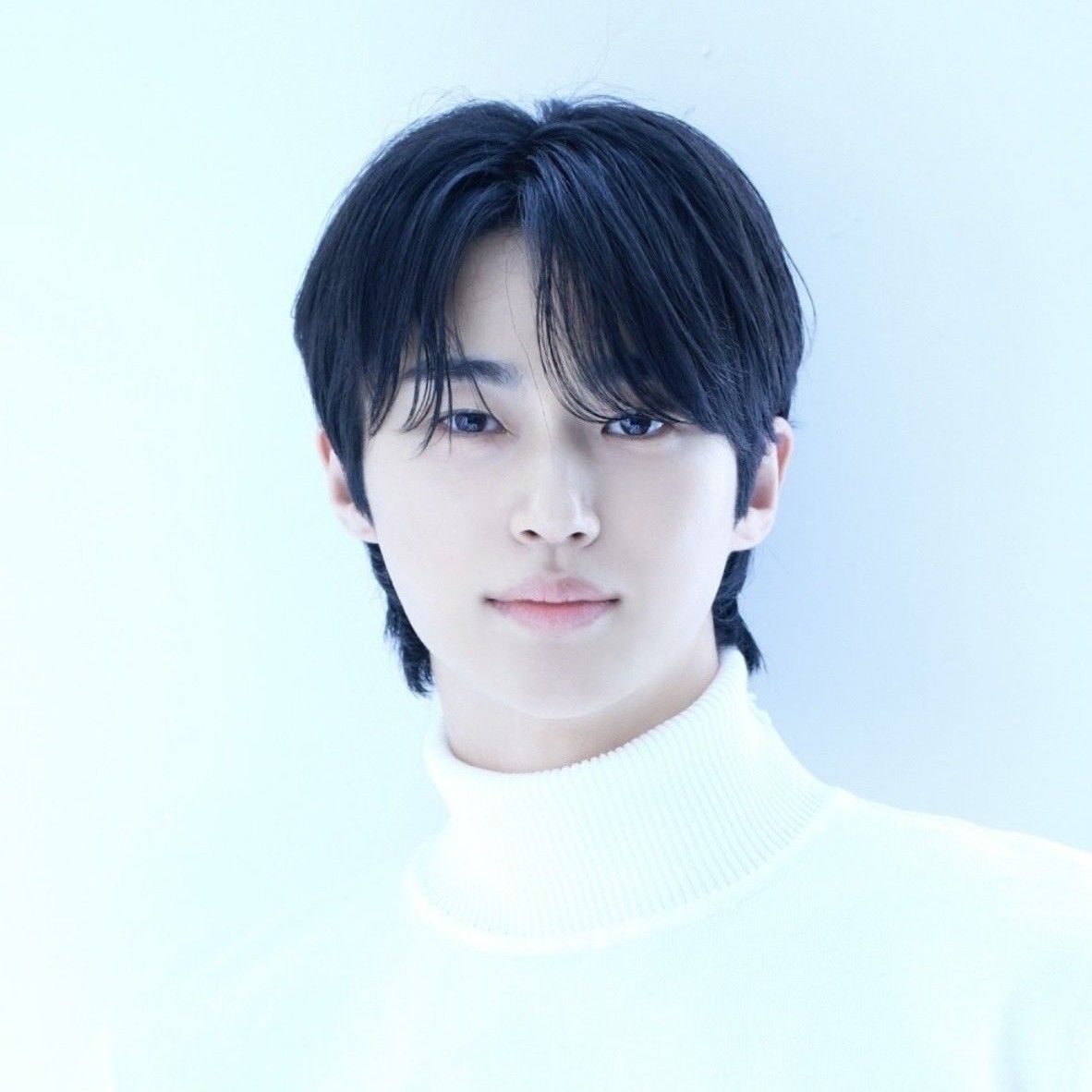 Behind-the-scenes cut of Byeon Wooseok