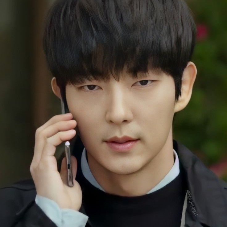 Latest photo of Lee Joongi