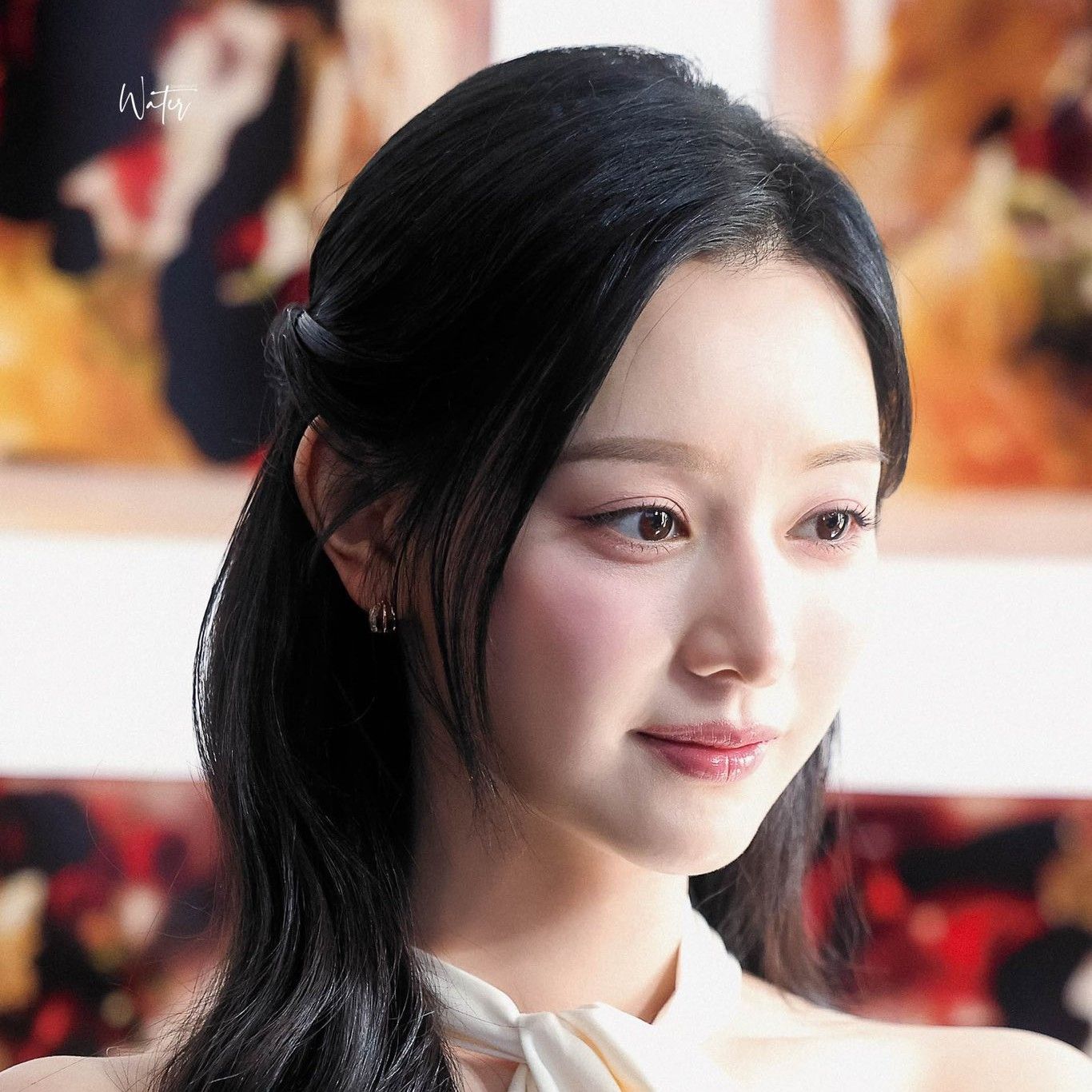 Behind-the-scenes cut of Kim Jiwon
