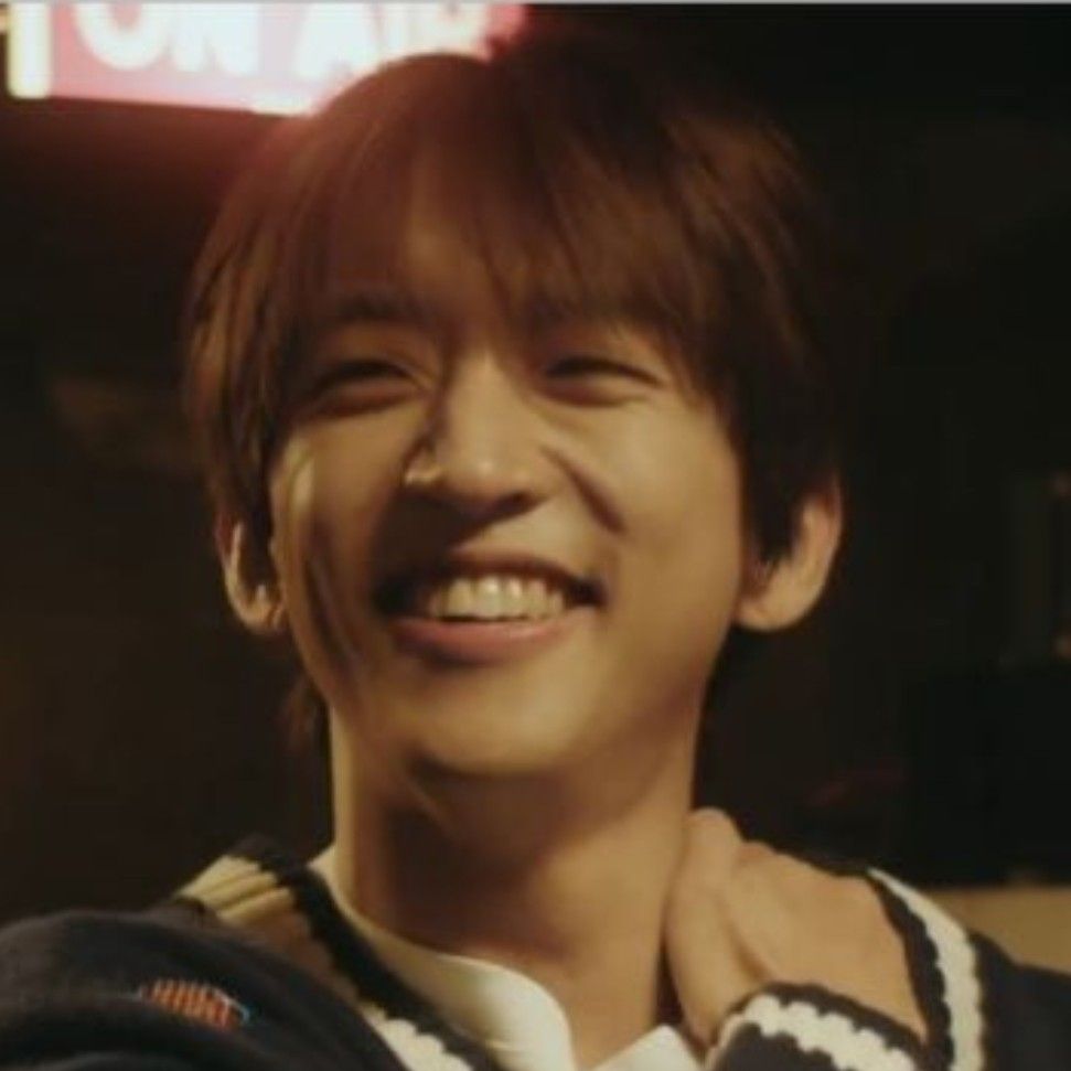 粉絲拍下的李承允瞬間