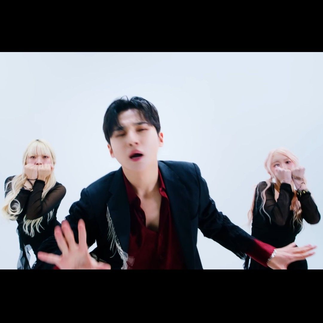 Behind-the-scenes cut of Seong Ri