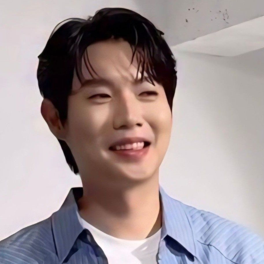 지금 주목받는 셀럽 게시글