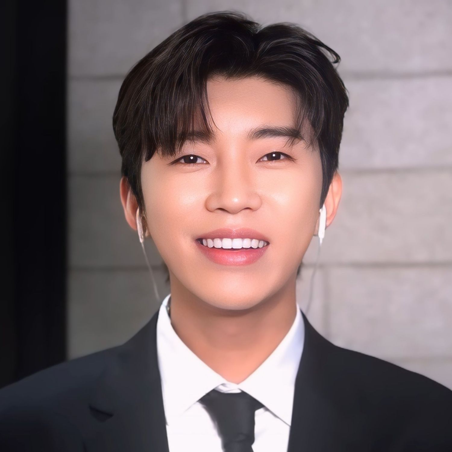 Foto kegiatan terbaru dari Lim Youngwoong