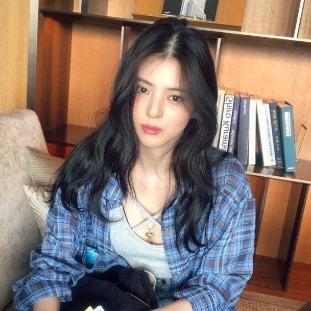 Behind-the-scenes cut of Han Sohee