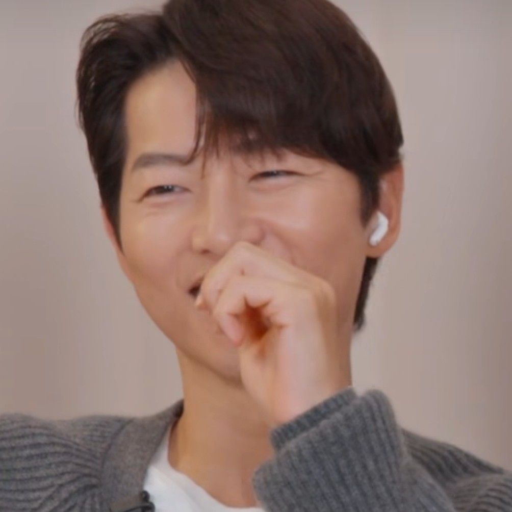 A moment captured by a fan of Song Joongki