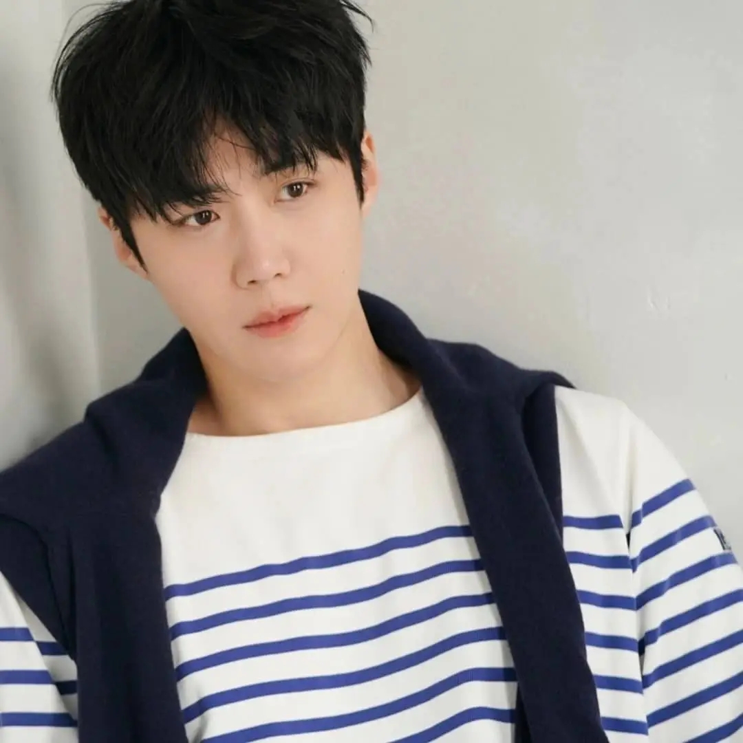 Behind-the-scenes cut of Kim Seonho
