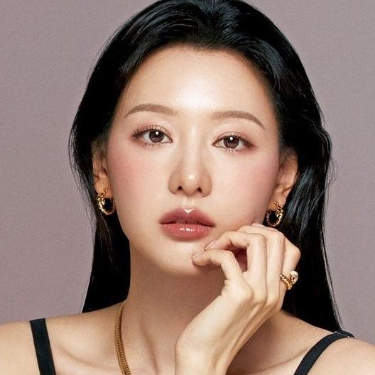 Recent activity shot of Kim Jiwon