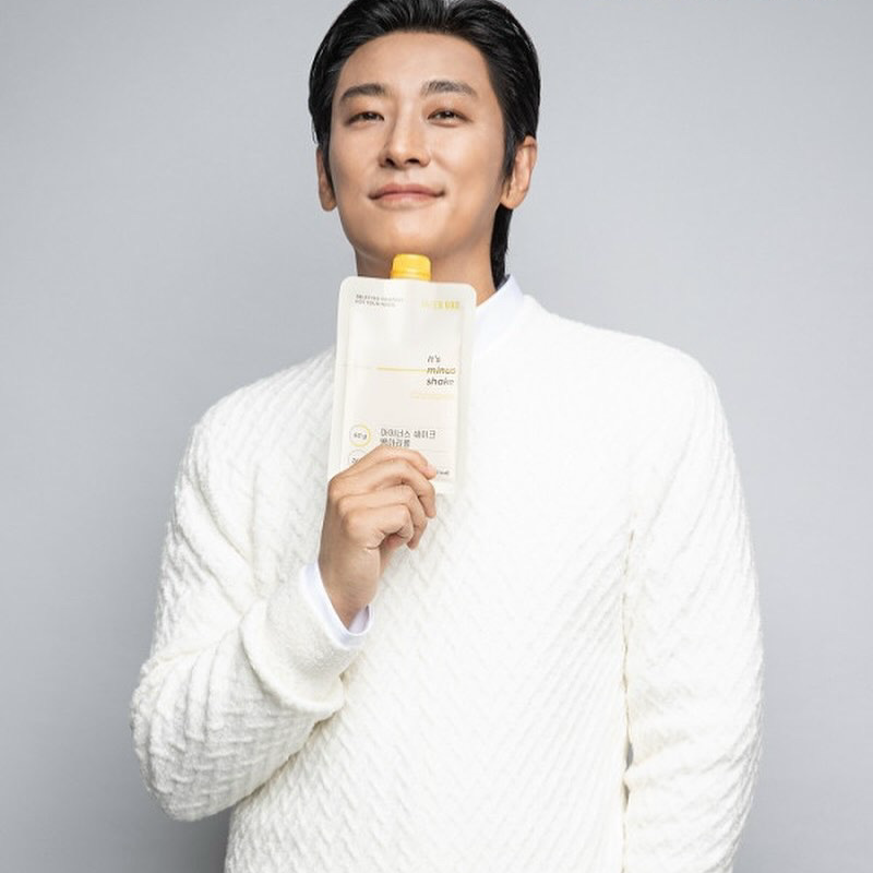 Behind-the-scenes cut of Joo Jihoon