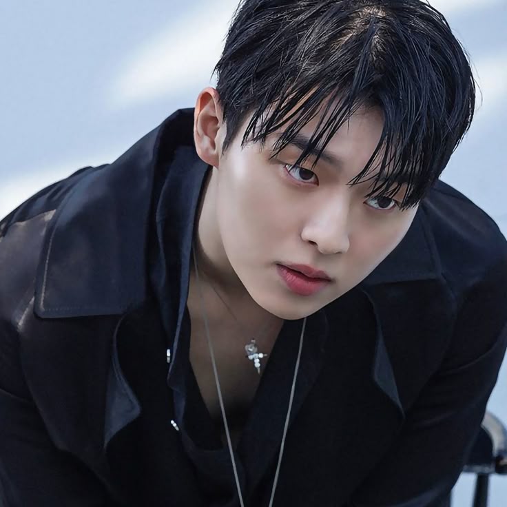 Recent activity shot of Choi Hyunwook