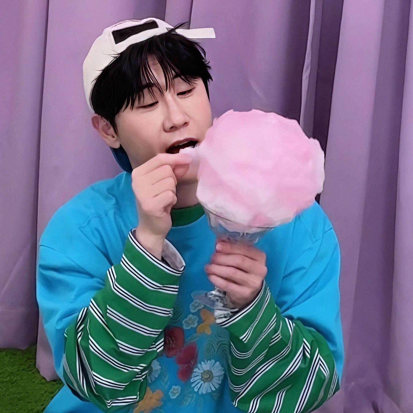 Behind-the-scenes cut of Young Tak