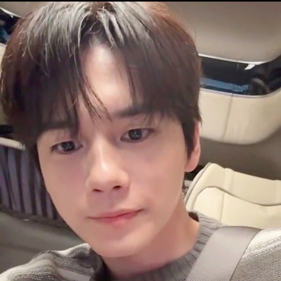 Recent activity shot of Ong Seongwu