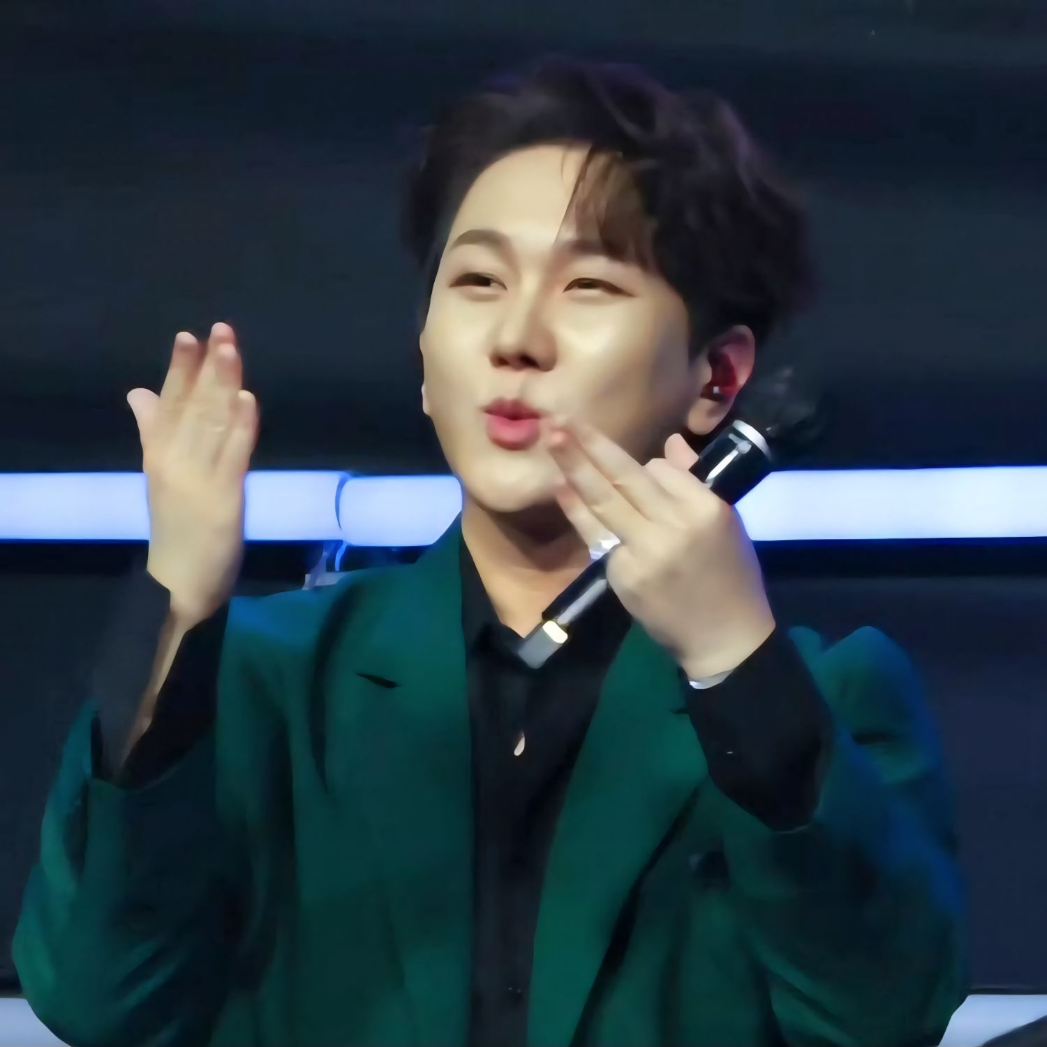 Behind-the-scenes cut of Kim Soochan
