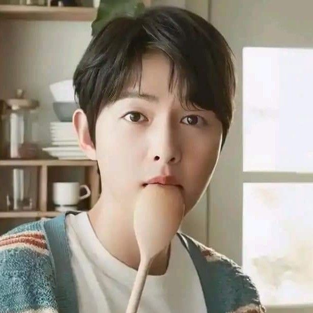 Latest photo of Song Joongki