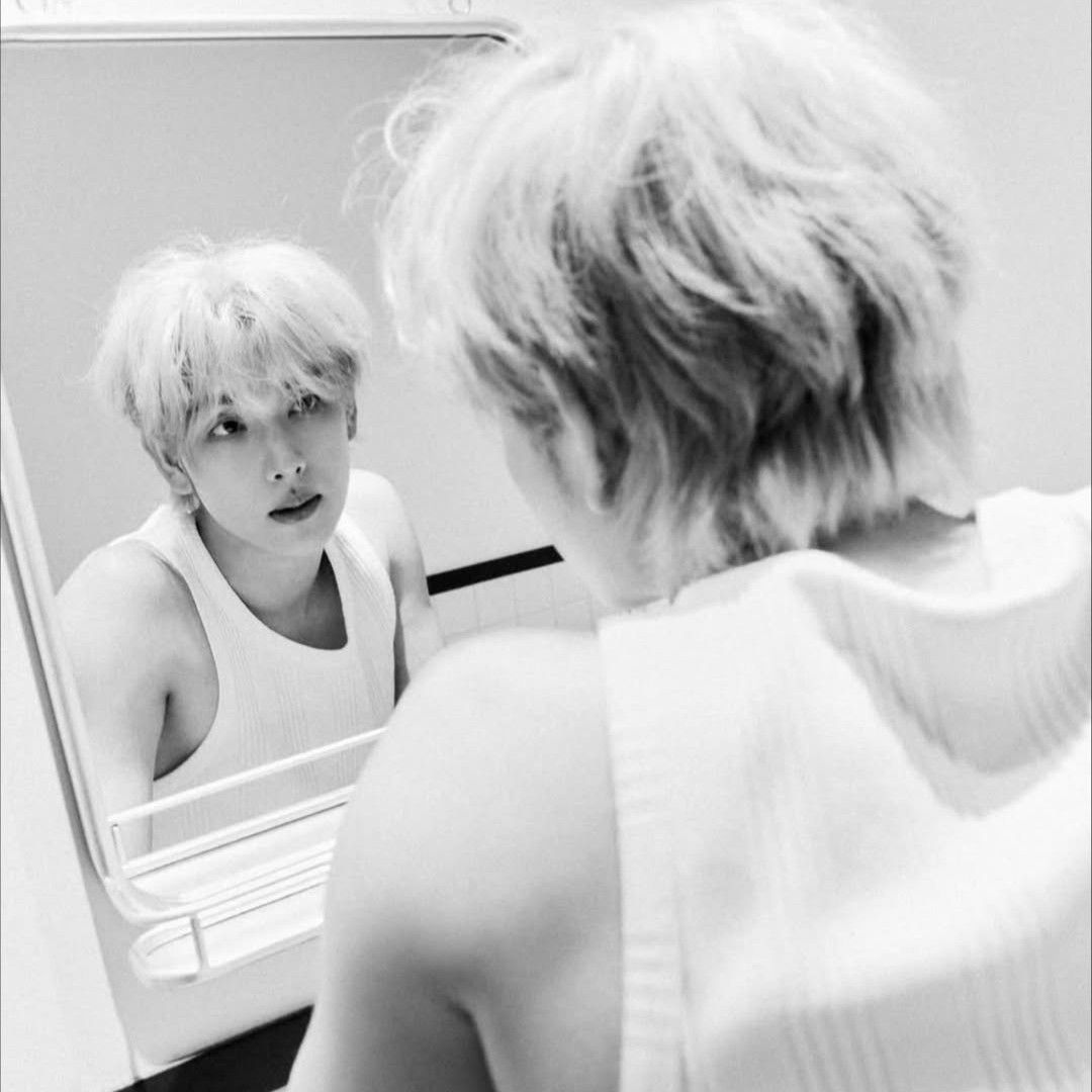 A moment captured by a fan of Yim Siwan