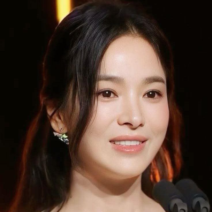 Behind-the-scenes cut of Song Hyekyo