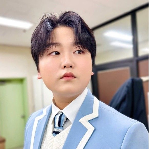 Recent activity shot of Park Sungon