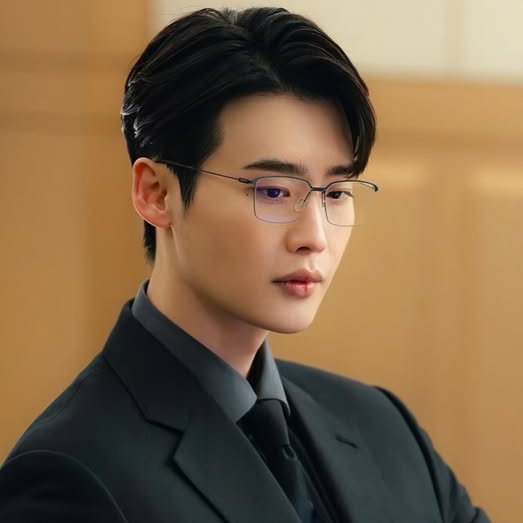 Behind-the-scenes cut of Lee Jongsuk