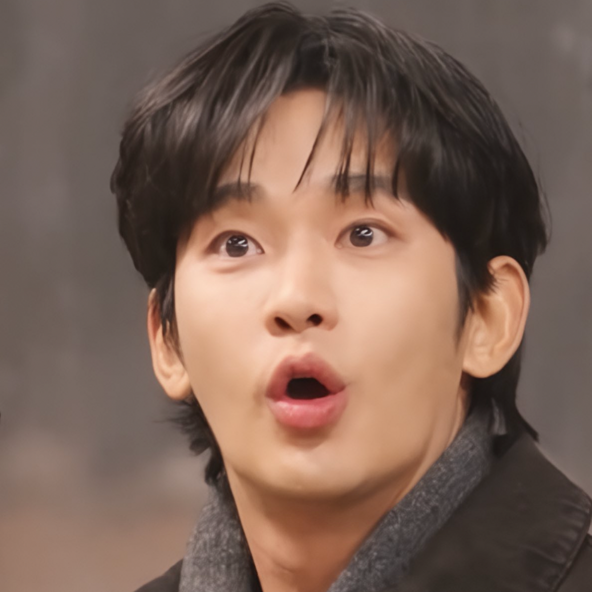 金秀賢的最新照片