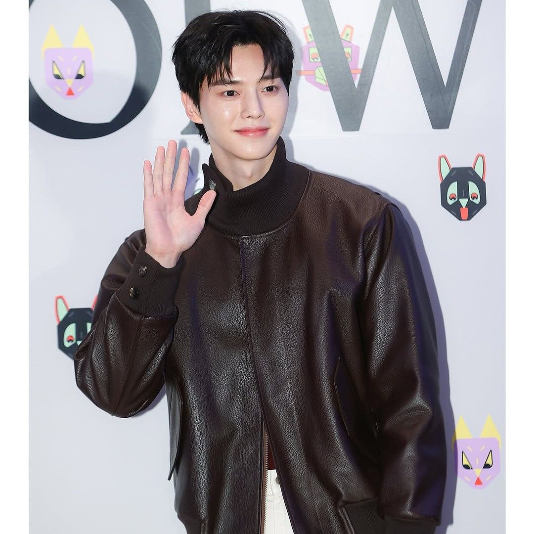 A moment captured by a fan of Song Kang