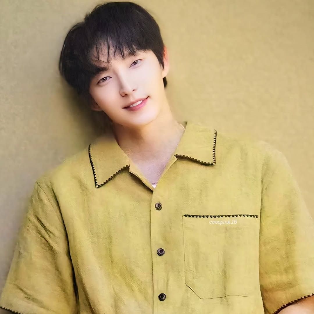 Latest photo of Lee Joongi