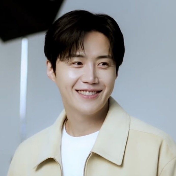 Latest photo of Kim Seonho