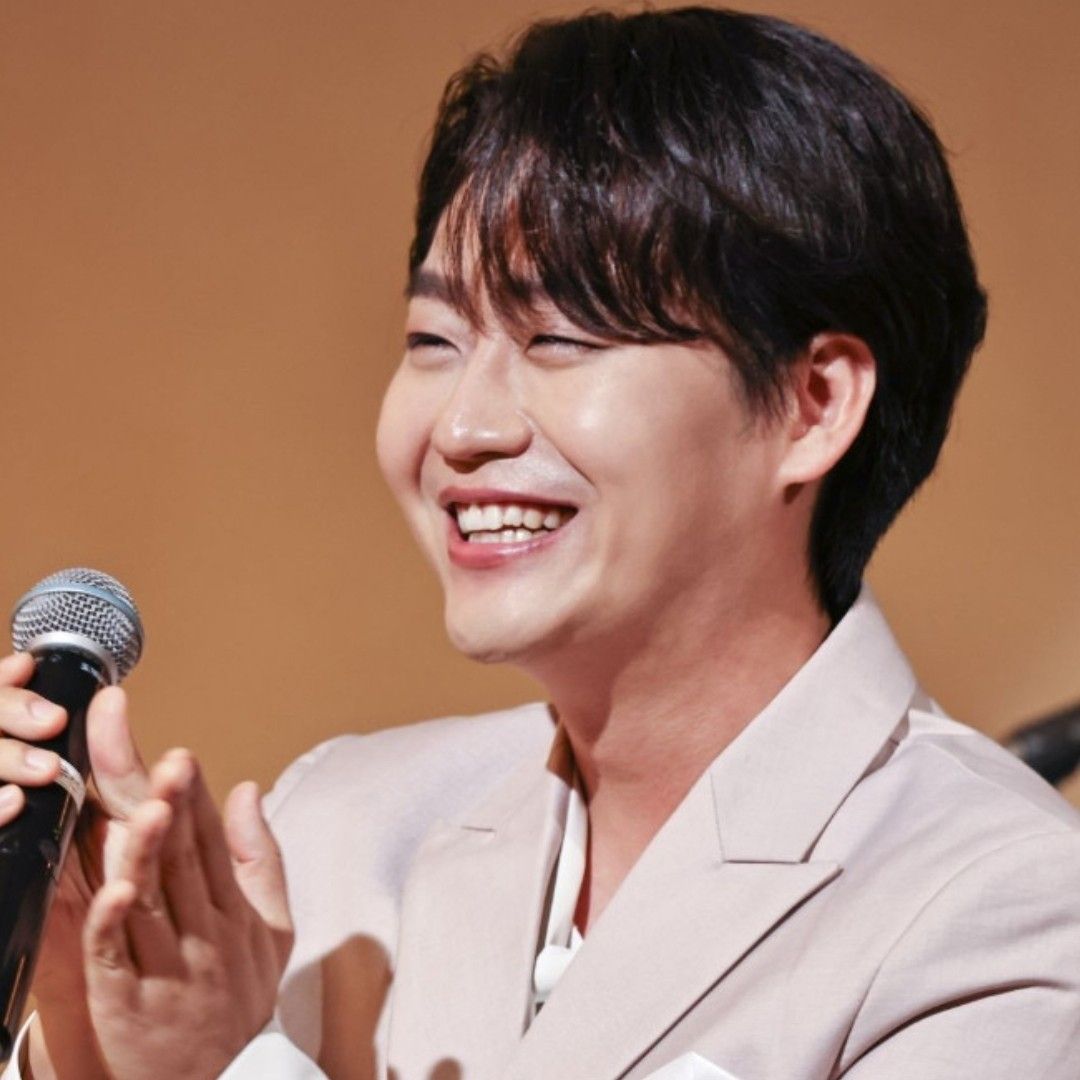A moment captured by a fan of Min Soohyun