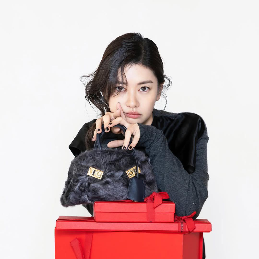 Behind-the-scenes cut of Jung Somin