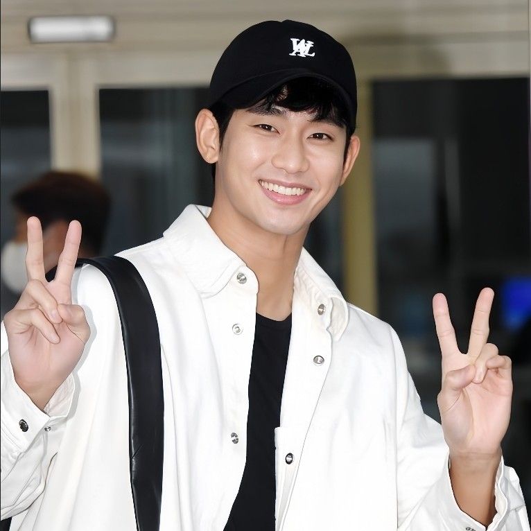 Foto terbaru dari Kim Soohyun