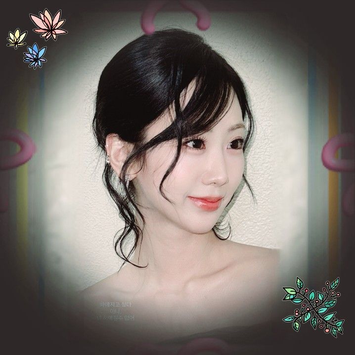 Behind-the-scenes cut of Kang Hyeyeon