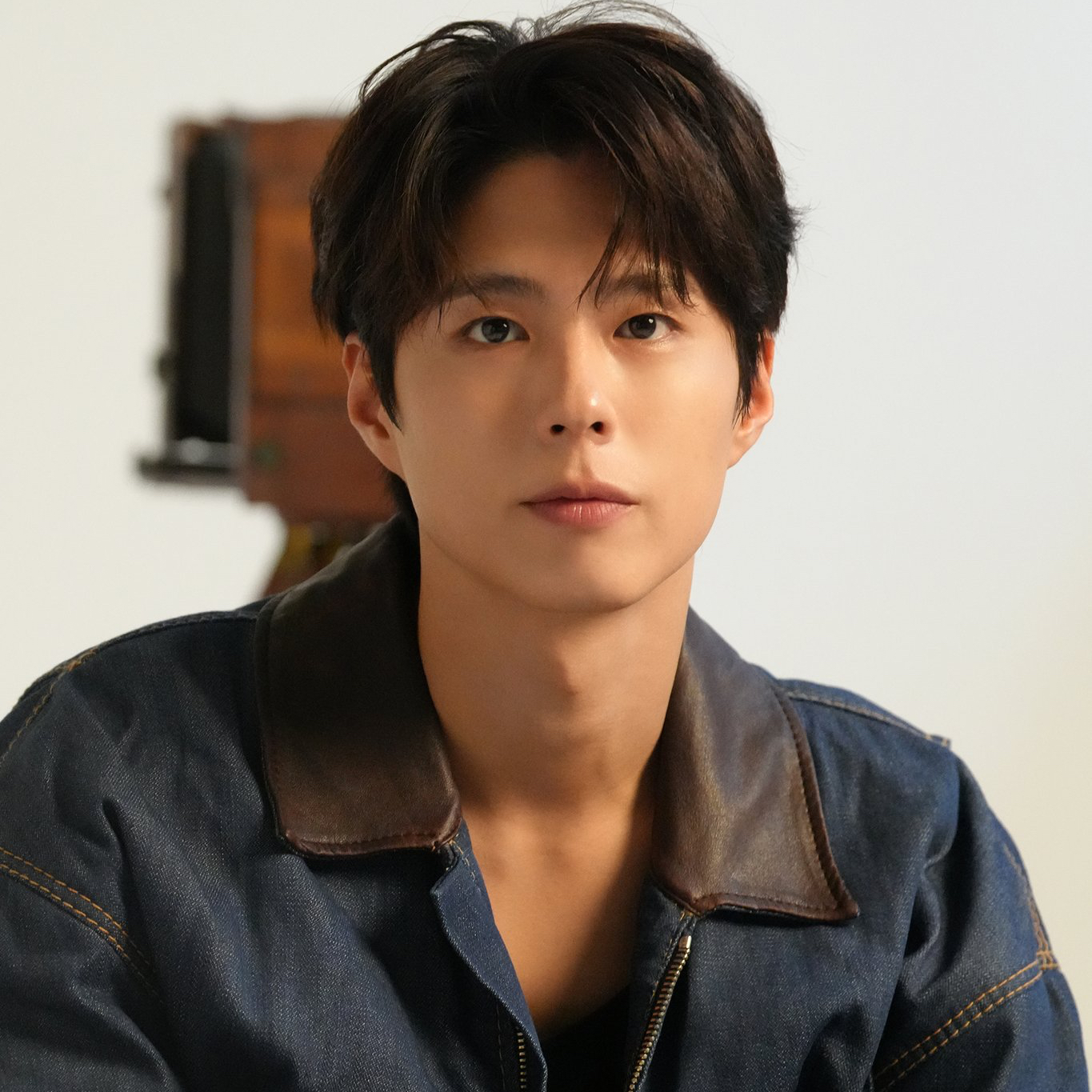 Behind-the-scenes cut of Park Bogum