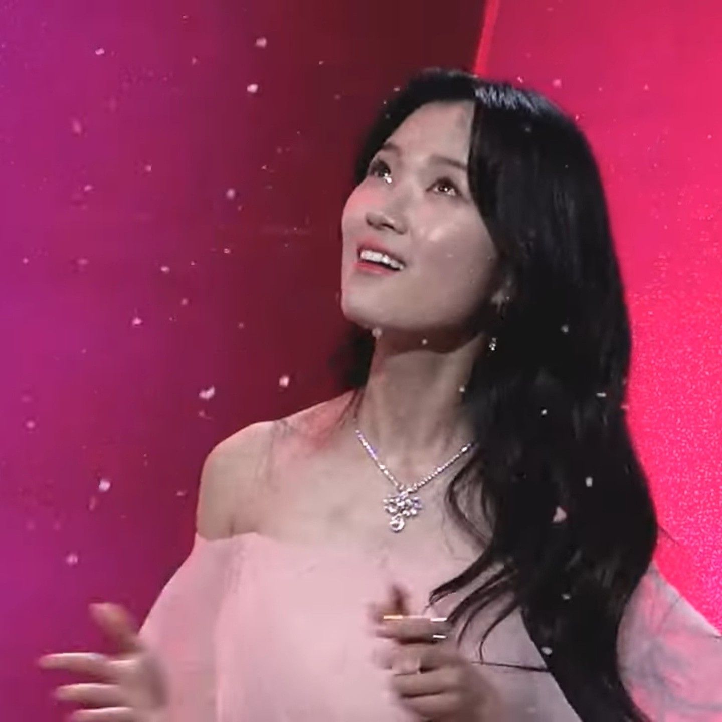 Latest photo of Kim Hyeyoon