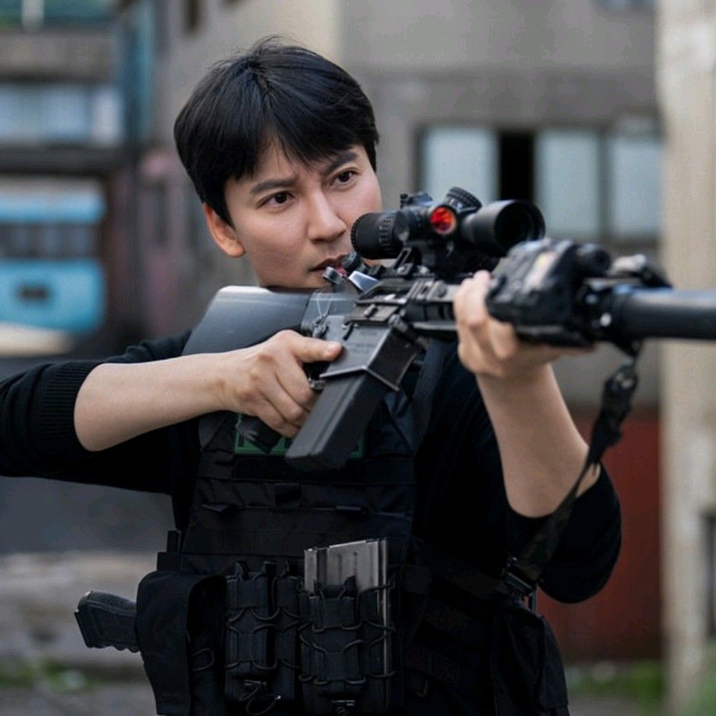 Behind-the-scenes cut of Kim Namgil