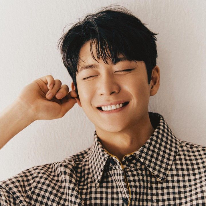 A moment captured by a fan of Kang Taeoh