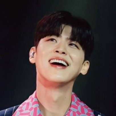 A moment captured by a fan of Park Jihyeon