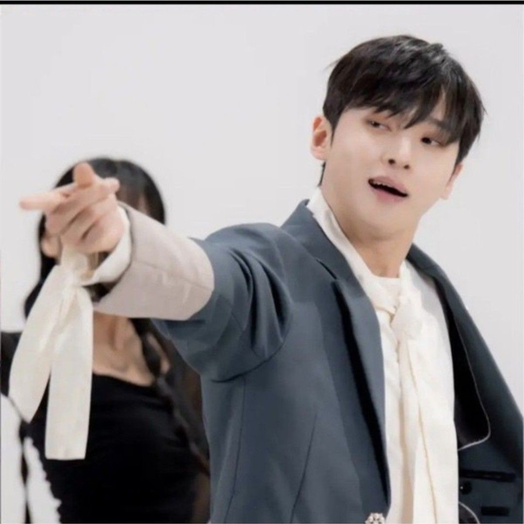 Seong Ri的最新照片