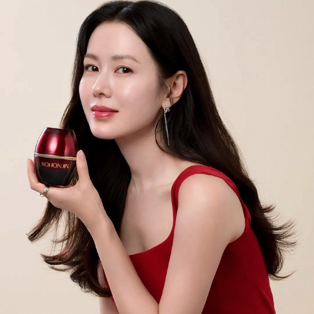 A moment captured by a fan of Son Yejin
