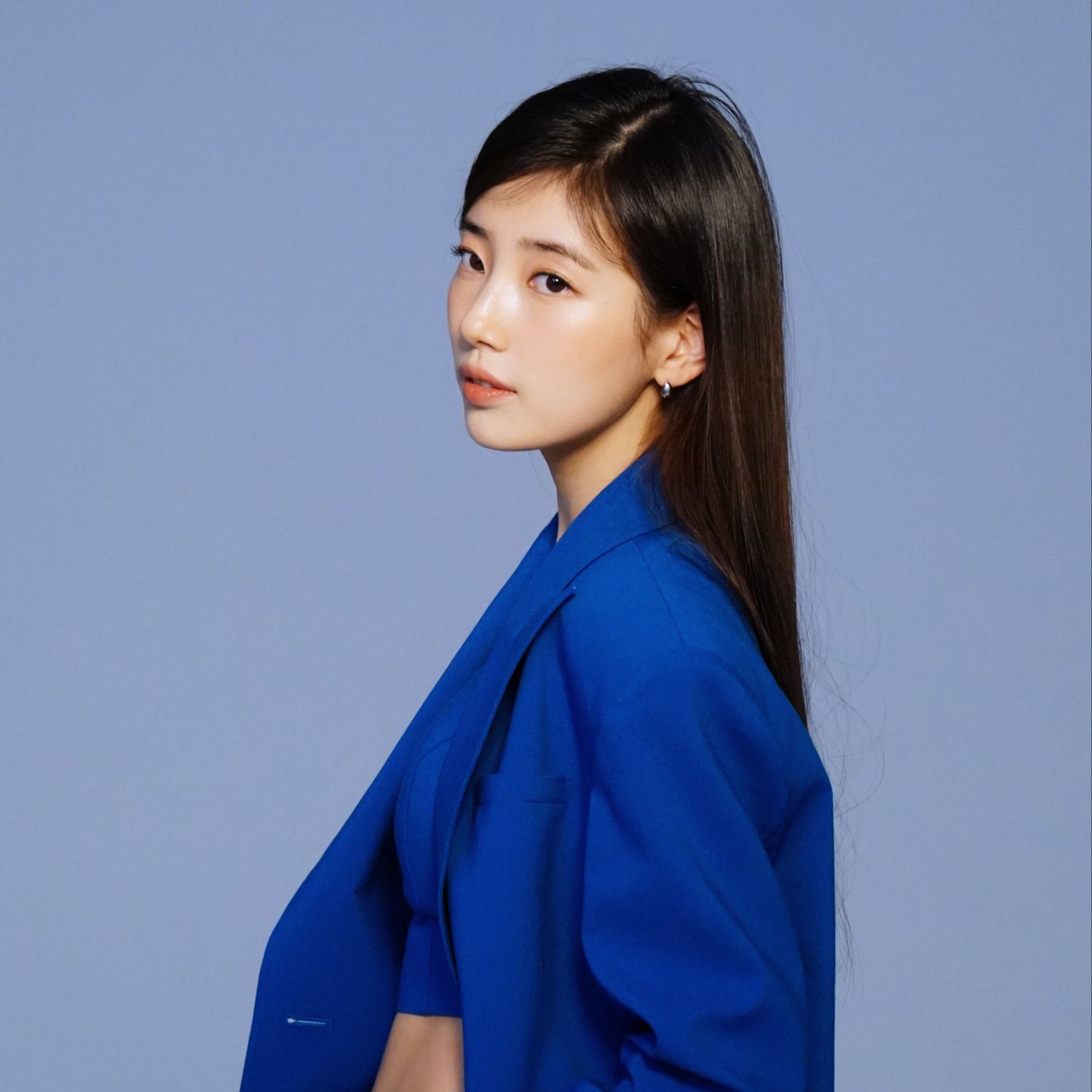 Behind-the-scenes cut of Bae Suzy