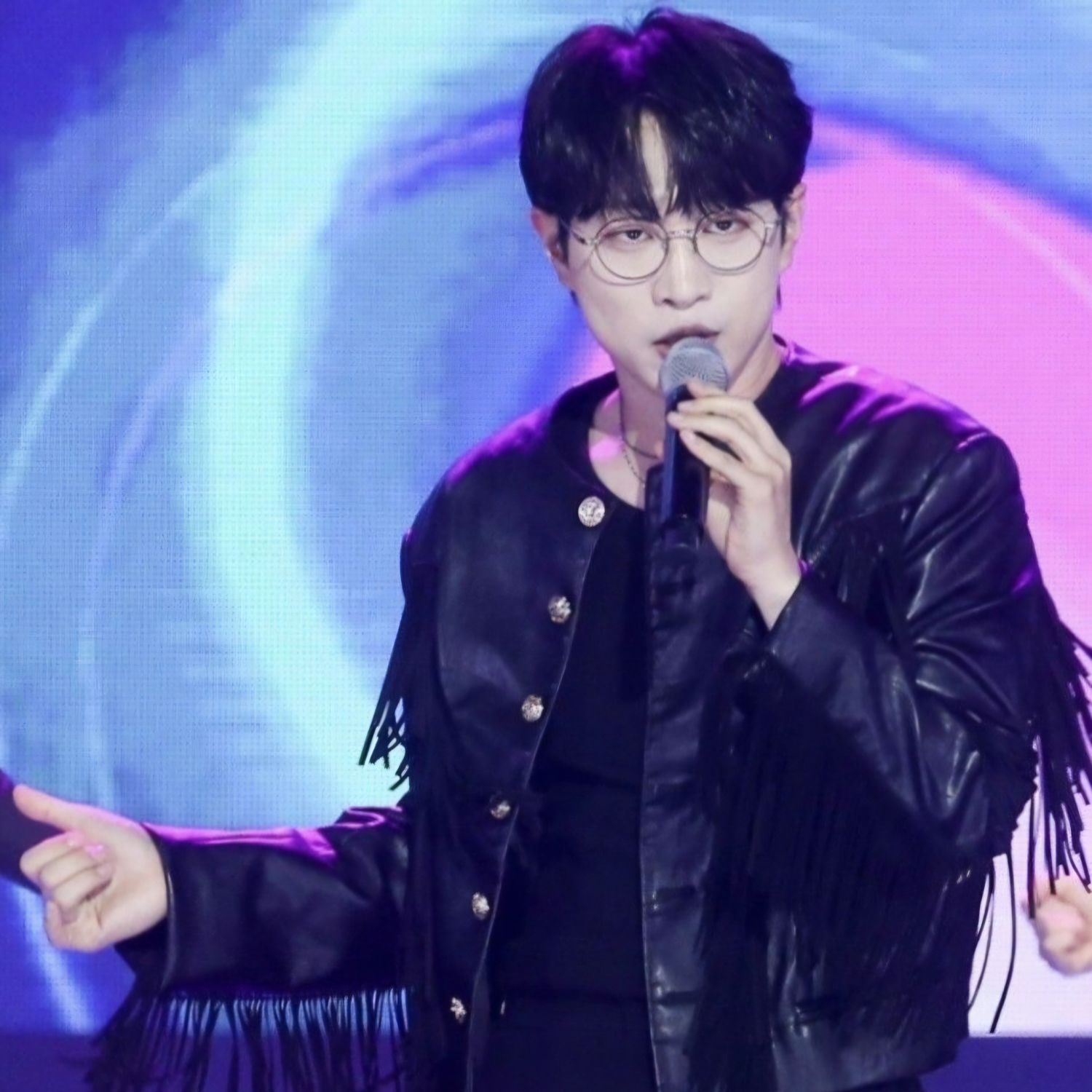 A moment captured by a fan of An Sunghoon