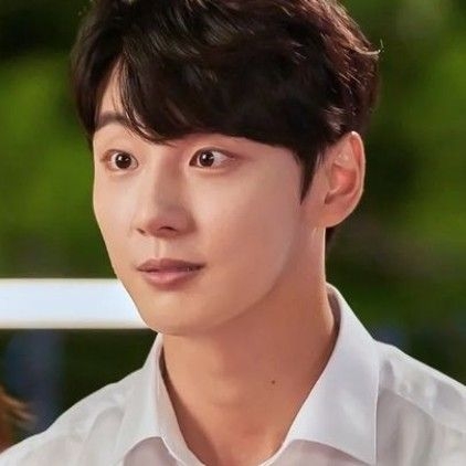 Recent activity shot of Yoon Shiyoon