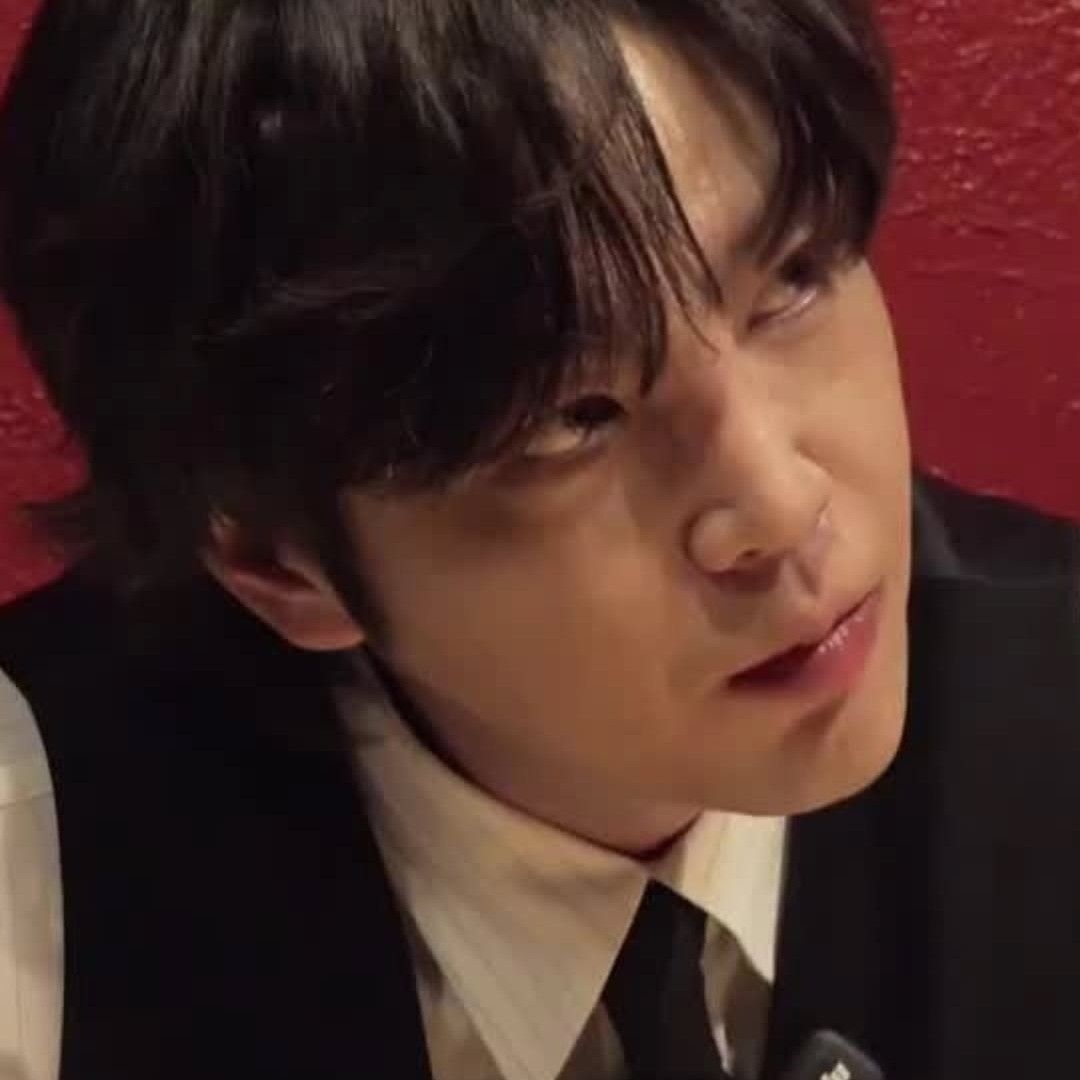 Behind-the-scenes cut of Jang Geunsuk