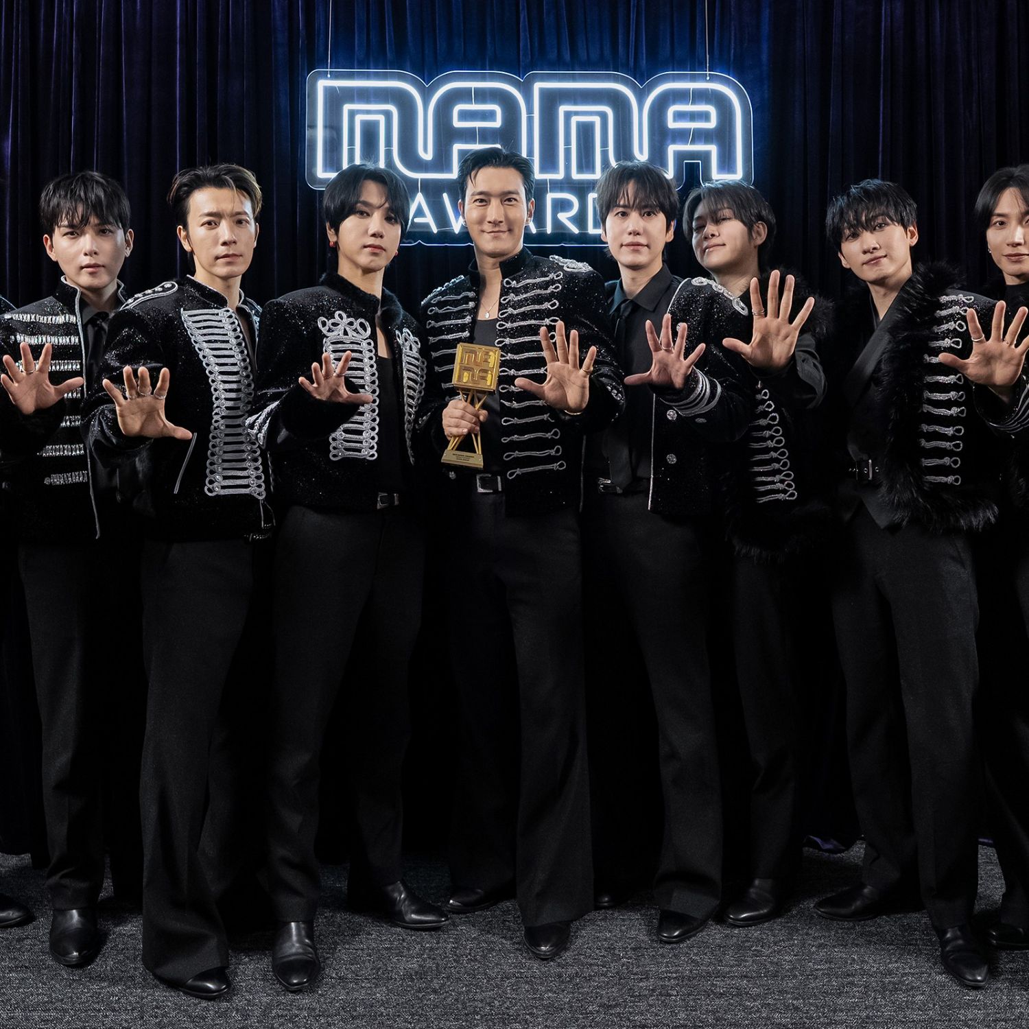 A moment captured by a fan of Choi Siwon