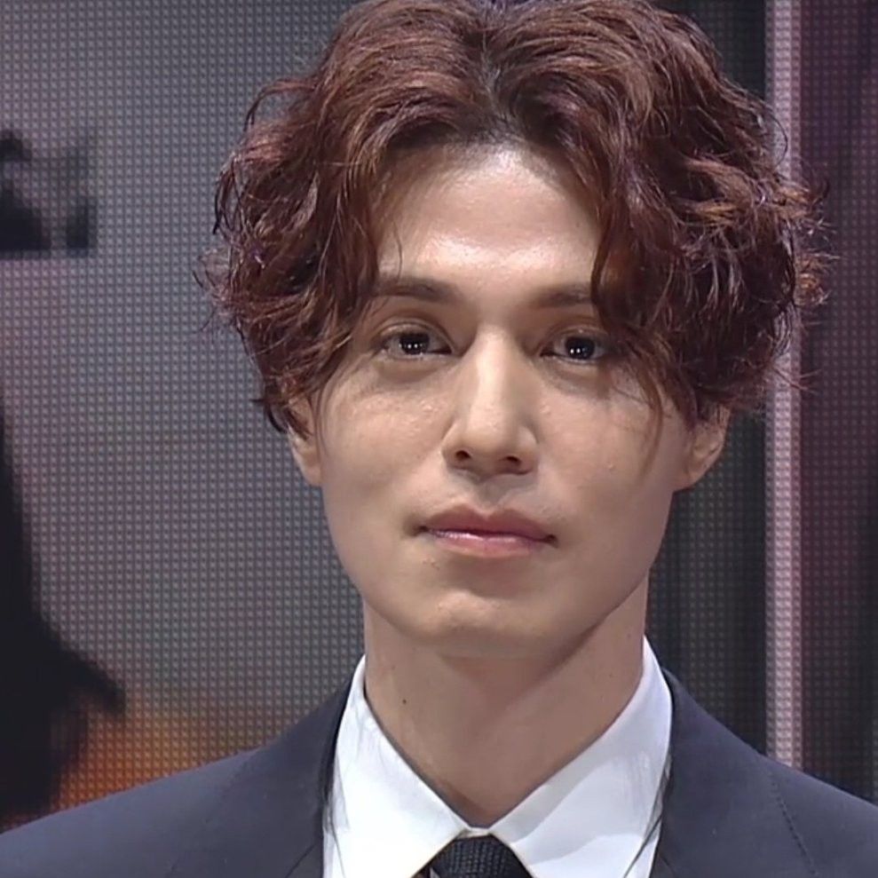 Recent activity shot of Lee Dongwook