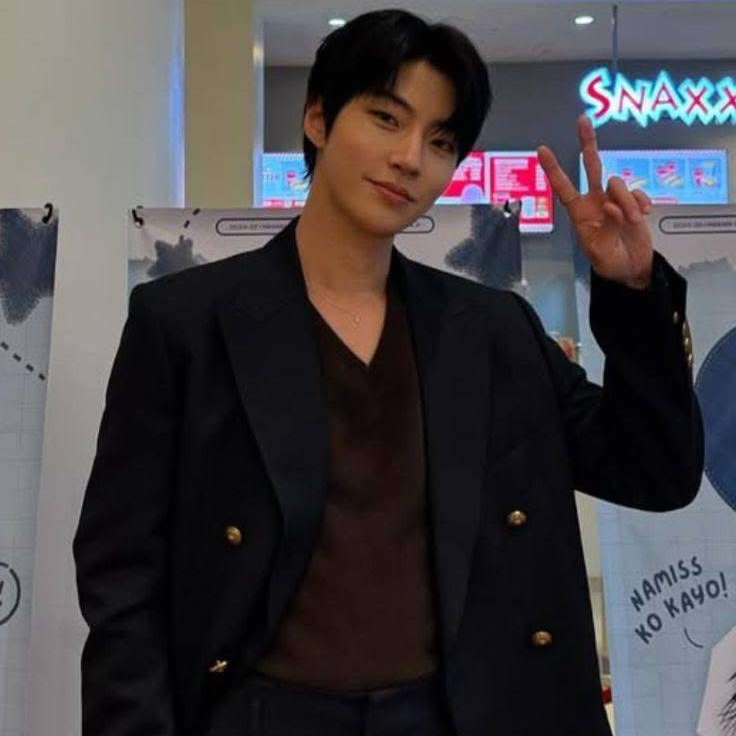 Latest photo of Hwang Inyoup