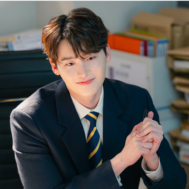 A moment captured by a fan of Lee Jongsuk