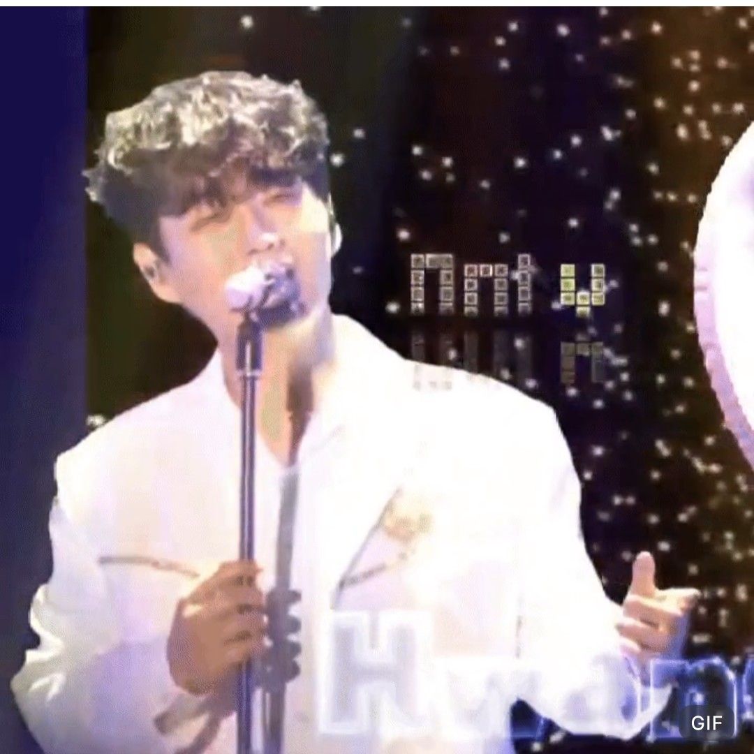 Cuplikan di balik layar dari Hwang Youngwoong
