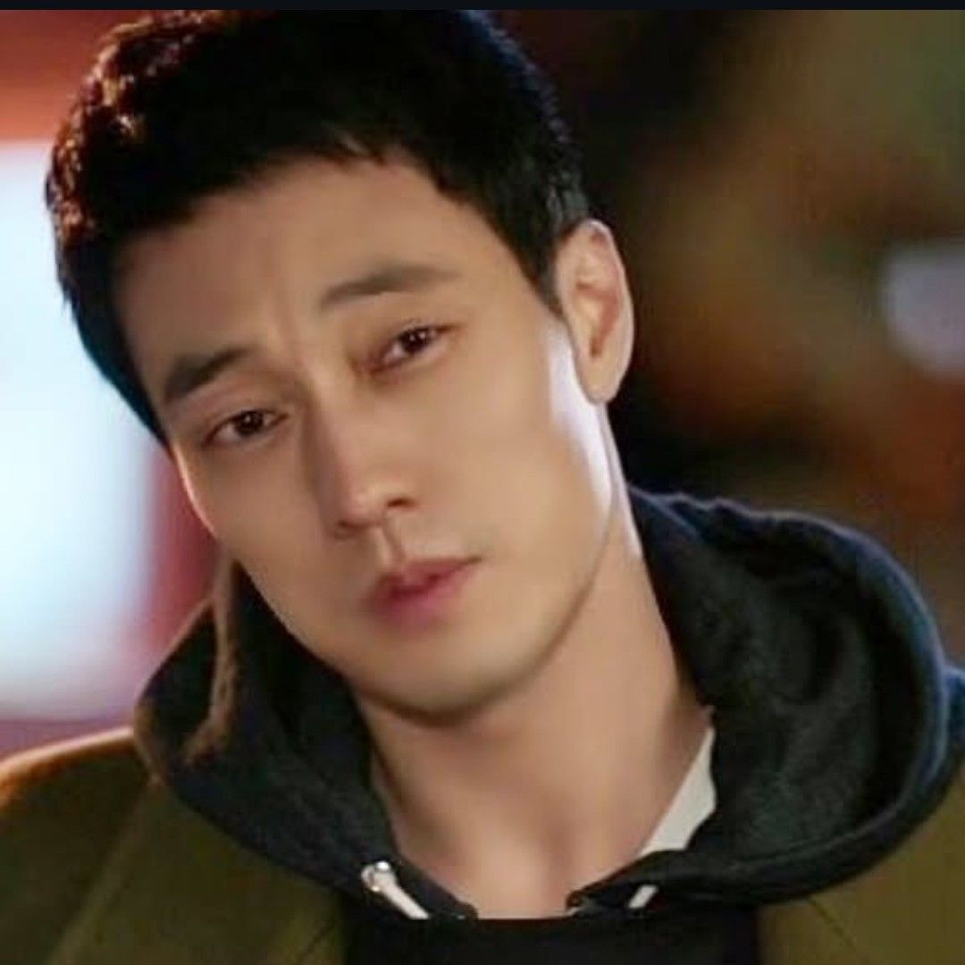 Behind-the-scenes cut of So Jisub