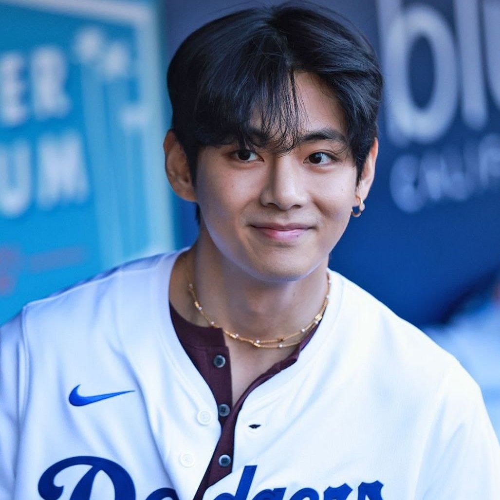 Latest photo of Kim Taehyung (V)