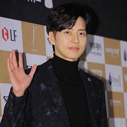 Behind-the-scenes cut of Park Haejin