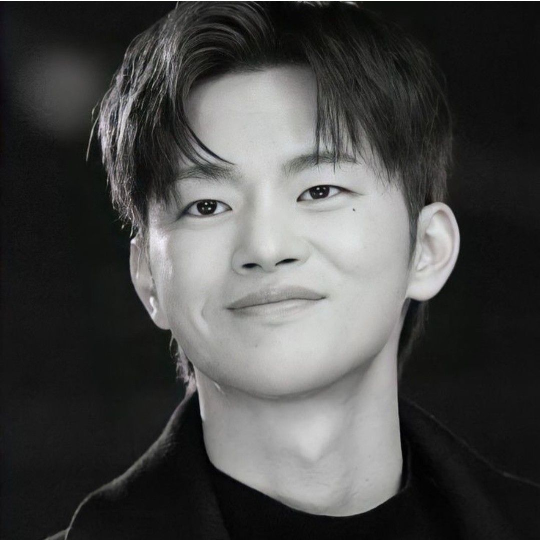 Latest photo of Seo Inguk
